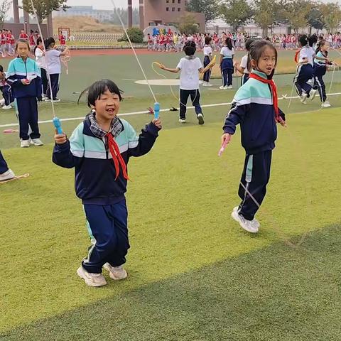 阳光少年，快乐学习——记录三年级3班学生一天的学校生活