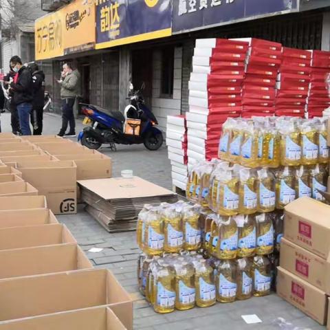 市总贯彻习近平总书记指示精神  慰问市八院一线医务人员家属