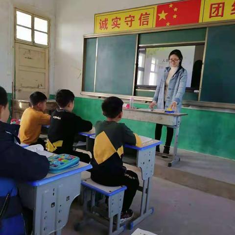 听评课 共交流 促提高——槐店乡小学数学教研活动