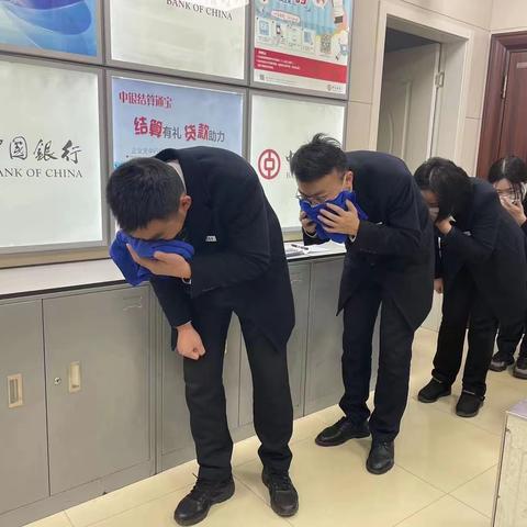 防火防灾不是小事，城中支行防火演习