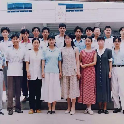 兄弟们，哥哥想你们了！有缘千里来相会，愿我们的友谊地久天长！