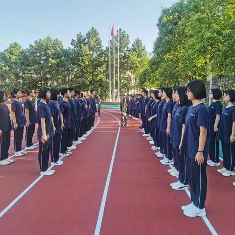 望城一中2211班军训风采