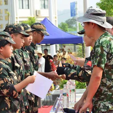 二〇一班（四）乘风破浪，扬帆起航----2020级新生国防知识与技能培训