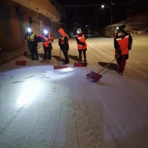 延边楹环齐行动 铲冰除雪保畅通