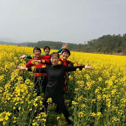 相亲相爱一家人20180303