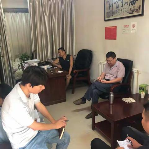 行者街办副主任高晓强针对市铁腕治霾办督导检查通报问题召开紧急会议