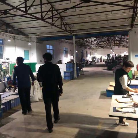 行者街办铁腕治霾夜间巡查工作动态