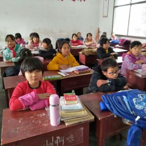 少年宫英语课开课了，学习英语歌曲Let it go!