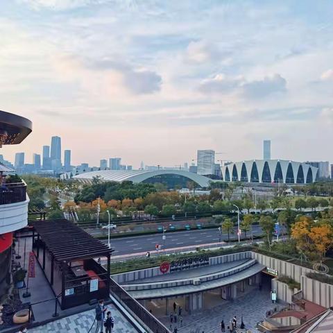 秋末傍晚，重游前滩太古里