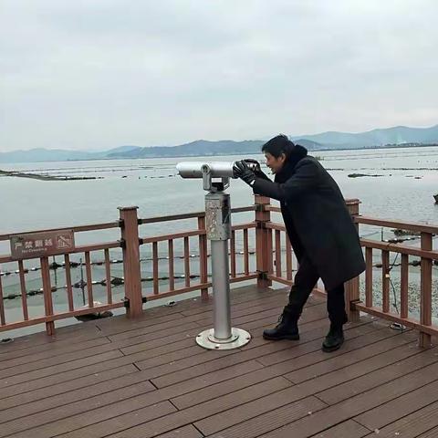 异龙湖的护湖爱湖人