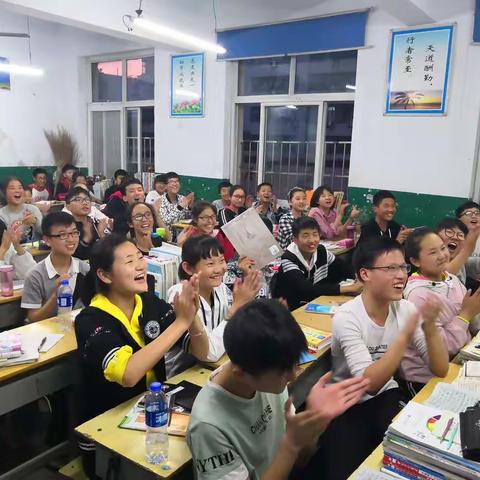 平顶山市第二十八中学八（五）班朗诵比赛圆满举行