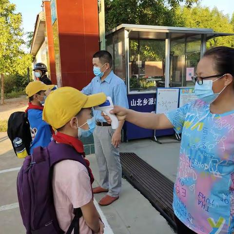 【万寿小学开学第一天】争做文明、好学、阳光的好少年