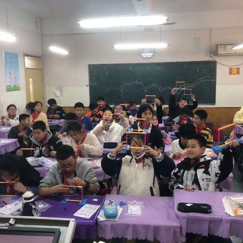 香王小学六年级（1）蛇形摆