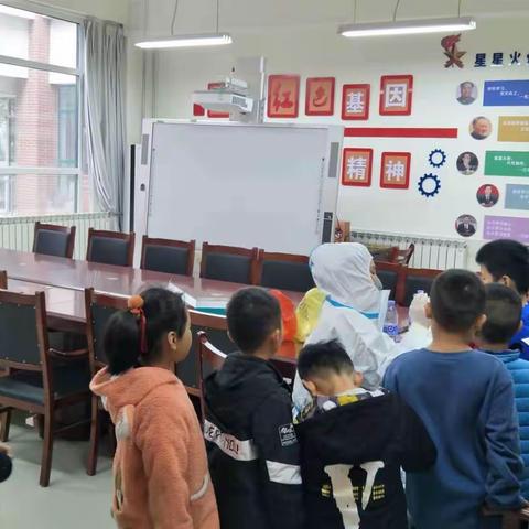 筑牢校园健康安全防线——北海一实小学部开展师生核酸抽检工作