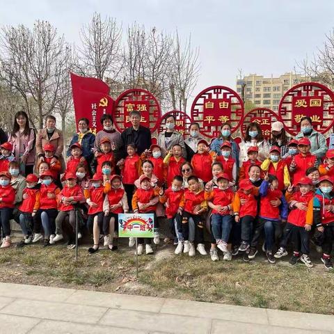 第一师塔里木第一幼儿园  学习雷锋好榜样   ——“学雷锋，我在行”中班社会实践活动