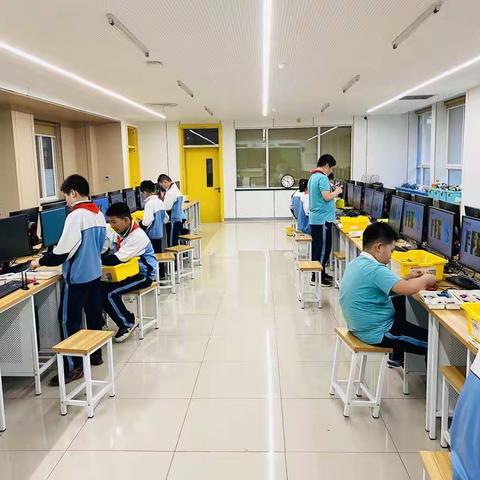 【双减进行时】信息社团展风采，多元发展重特长——经开一校信息社团纪实
