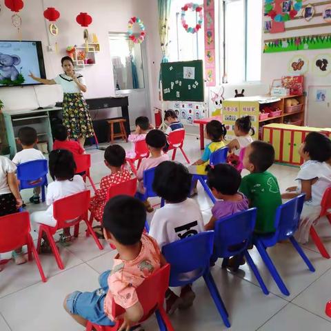 梁才街道办事处马店幼儿园小班：快乐的一周