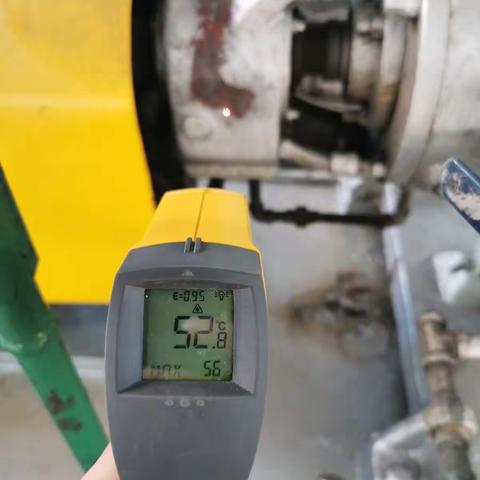 9月3日二工区大机组、热油轻烃泵油温循环水检查