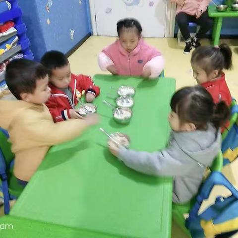 馨梦圆幼儿园中二班光盘行动