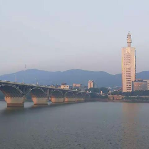 两湖游