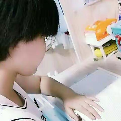 〖河北创城记， 常态创城〗 宣化九中初二7班暑期生活之――热爱读书。