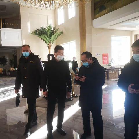 执法大队陪同刘县长对我县大型餐饮单位进行节前检查