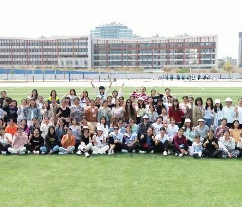 醉美巾帼，风采飞扬｜崇左市江州区高级中学开展“三八”妇女节迎春活动