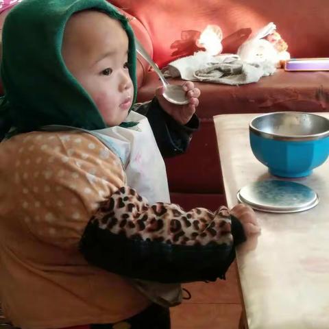 张潇月