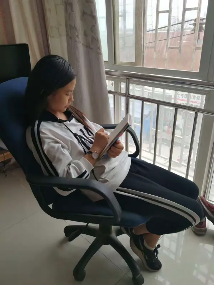 李欣彤个人介绍