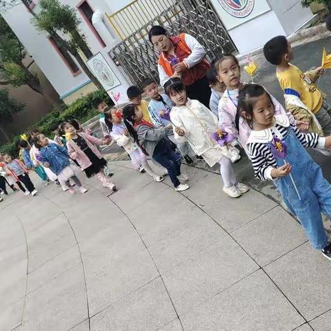 中华孝道是美徳——星河晨光幼儿园中二班重阳节活动