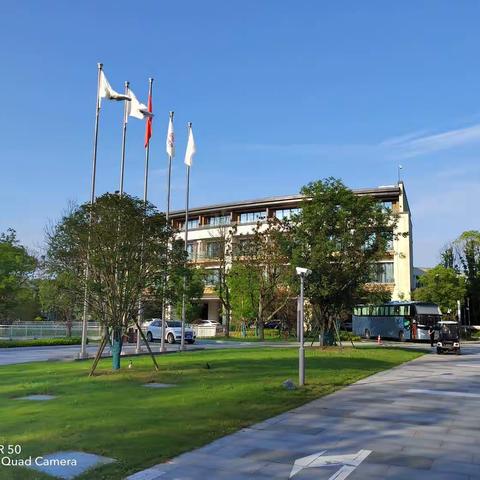 孙女带我们去夏令营