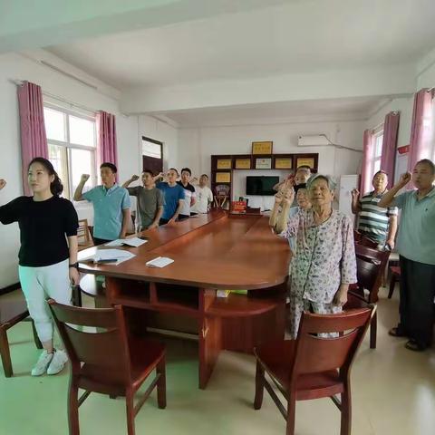 南十字村党支部开展建党100周年，重温入党誓词活动