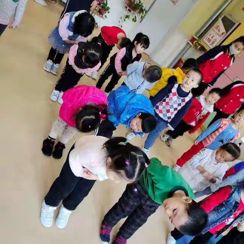 美大幼儿园小二班十二月第三周活动回顾