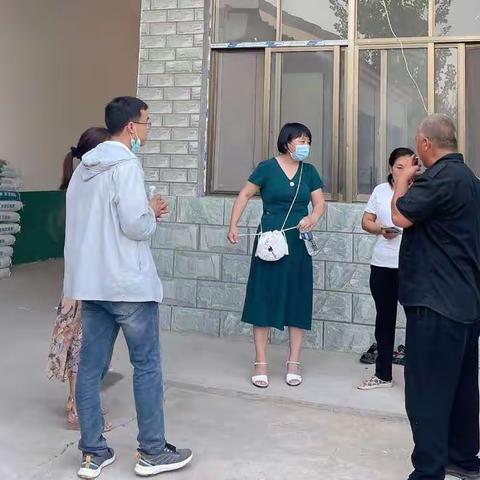 温馨家访路，温暖师生情