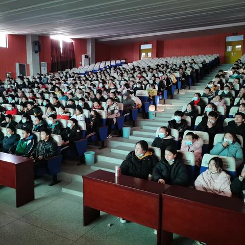 铭记历史，缅怀先烈——大悟思源实验学校八学部师生观看爱国主义教育电影活动