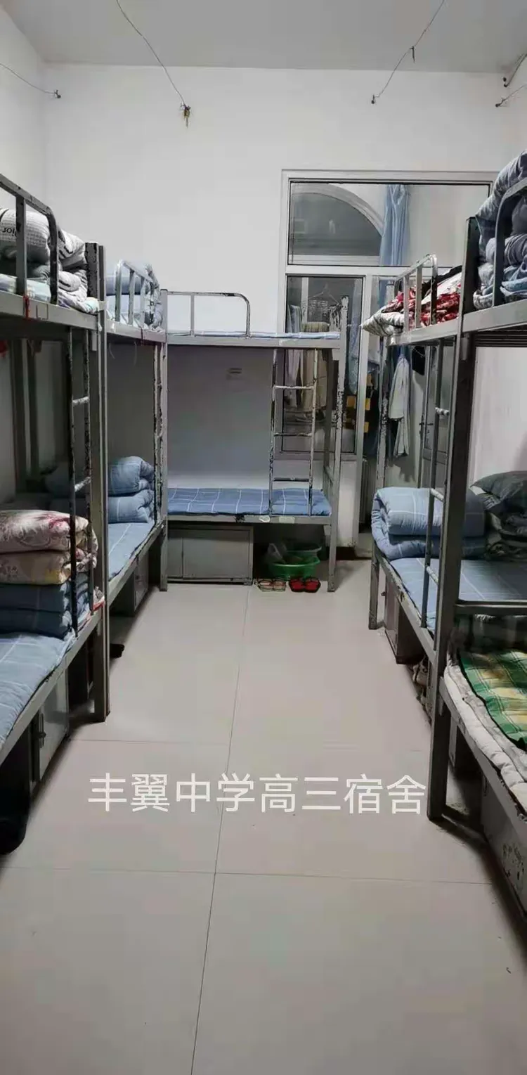 按照南宫市疫情指挥部统一安排,1月9日晚将城内丰翼中学,丰翼小学