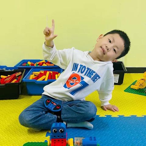 刘宸泽    举重运动员