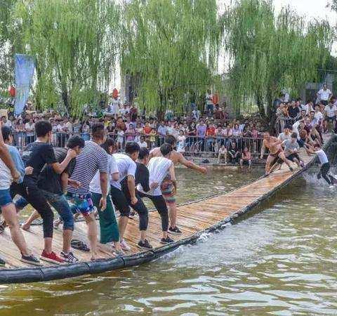 巨惠大放送，长江农庄网红桥为热爱健身和摇桥的贵宾提供超级优惠包月卡！