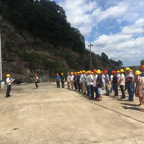 萍乡市水利系统“安全生产月”和“安全生产万里行”活动在山口岩水库管理局举行