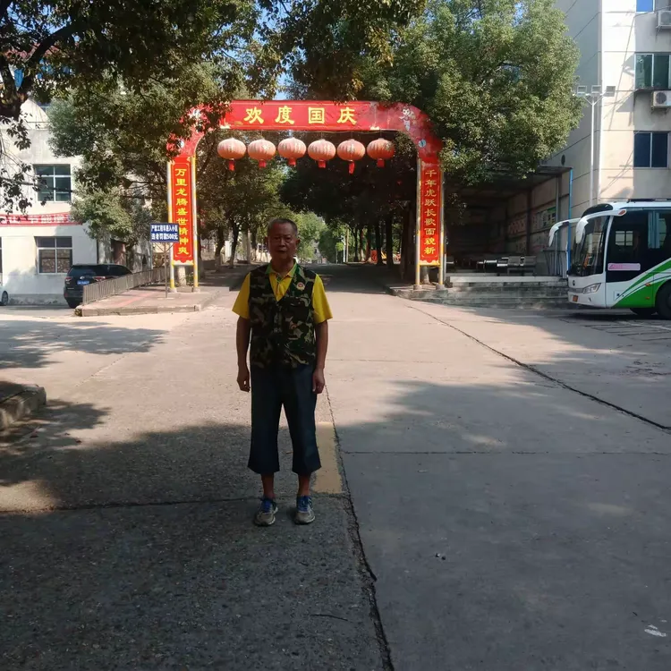 参观游览新干龙山小学:及263园区风景