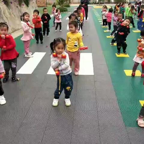 武宣县三里镇中心幼儿园小二班