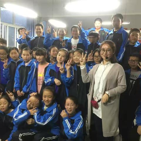 阴雨连绵秋渐浓，”阳光自护”进二中