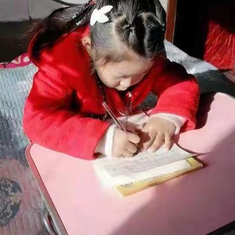 一年级学生居家学习生活
