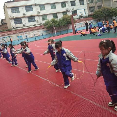 多彩校园活动  伴我快乐成长——上栗镇中心小学一(5)班课后服务活动风采展示