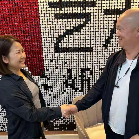 华英武训入驻阳光艺术学校啦!