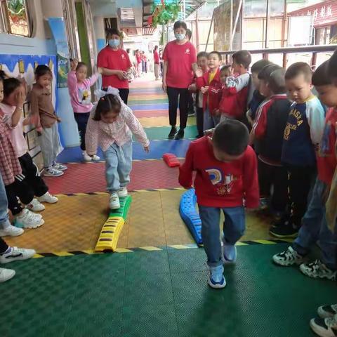 十月－幼儿园的快乐生活