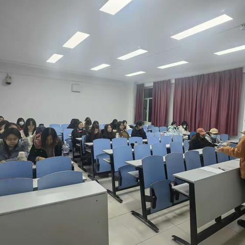 【21级汉英三班主题班会】认真学习，诚信考试，做有品德的人