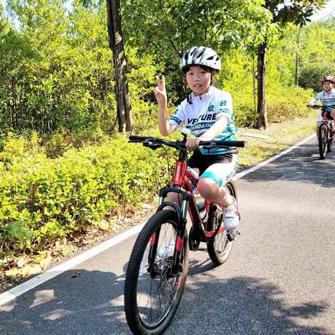 《千岛湖探险记》-北港小学208班肖静琪