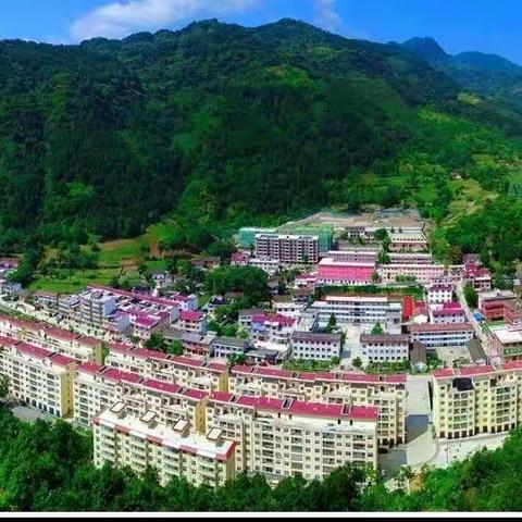 社会治安我满意，平安建设我知晓。创建平安铁厂，你我他共同前行。