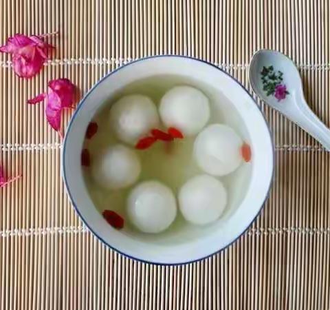 元宵佳节同仁路红绶带小分队在行动